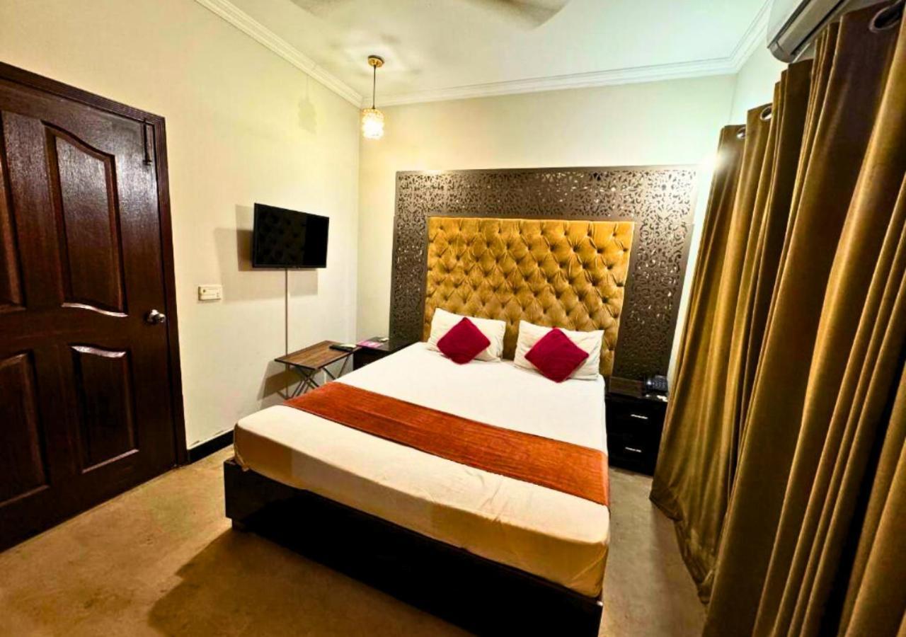 Doves Inn Hotel Kalma Chowk Lahore Exterior foto